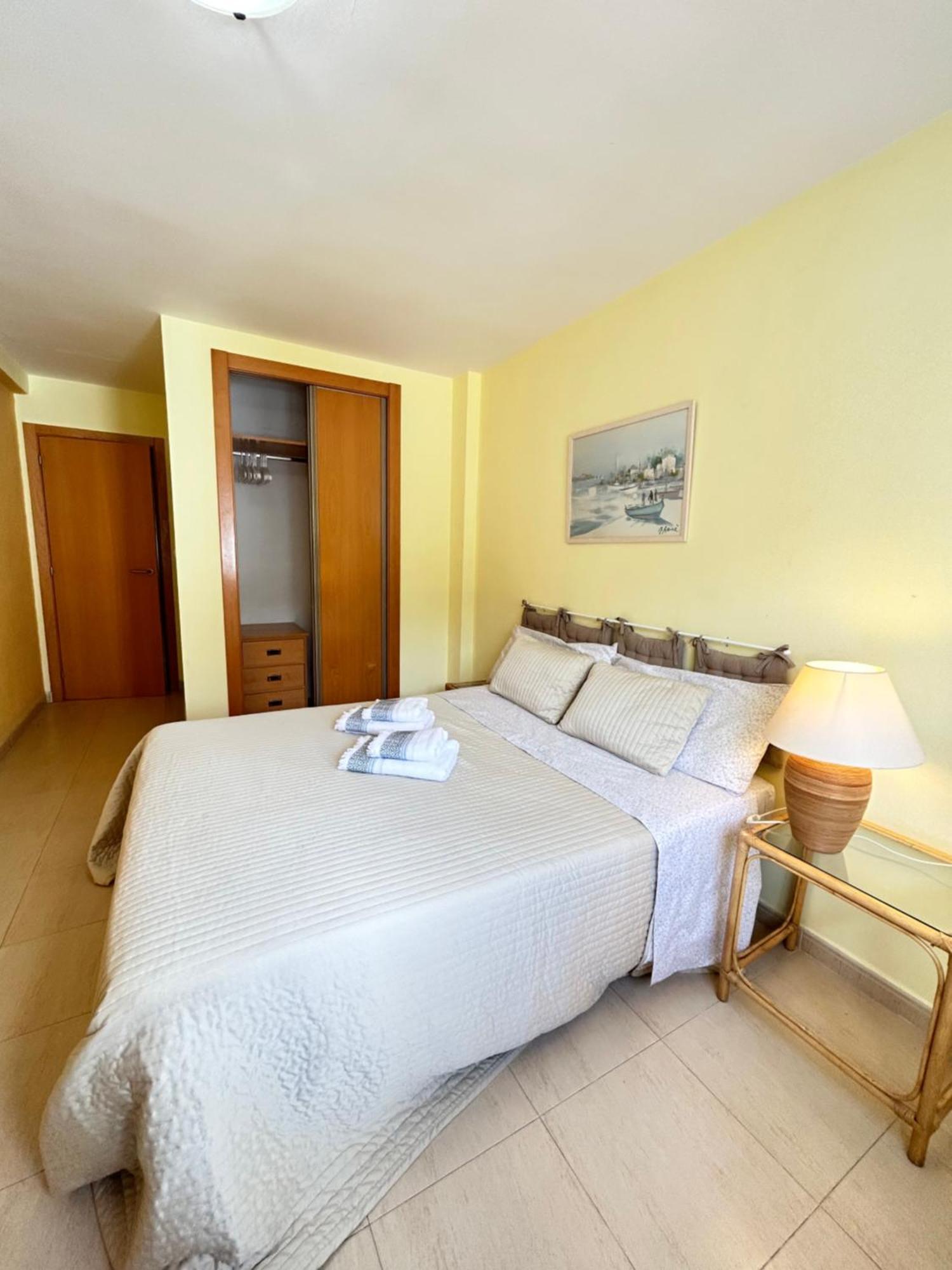 Sea Views Apartments Дения Экстерьер фото