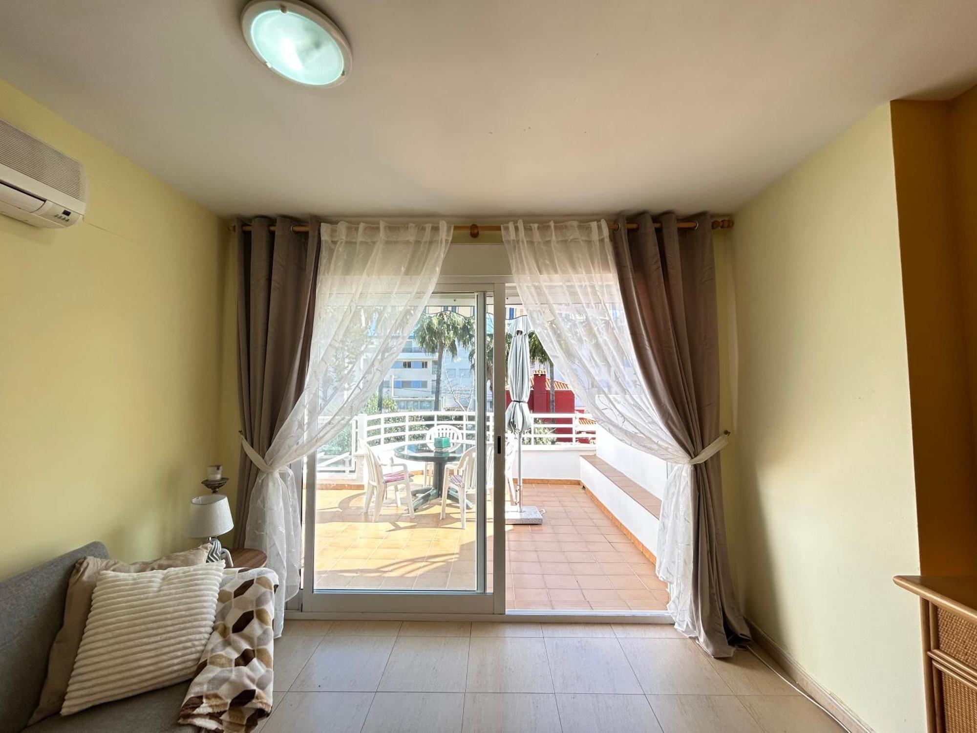 Sea Views Apartments Дения Экстерьер фото
